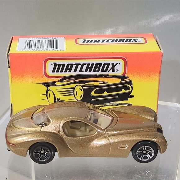 Vintage 1998 Matchbox #19 1975 Chrysler Atlantic w/Box - Picture 2 of 4